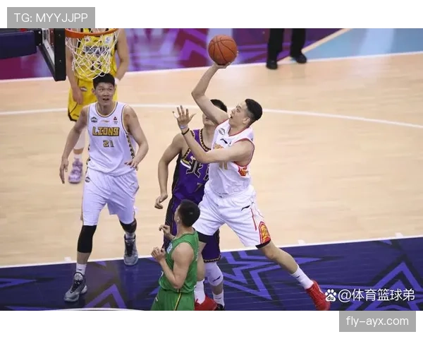 新赛季明星球员表现引热议，团队实力面临严峻考验