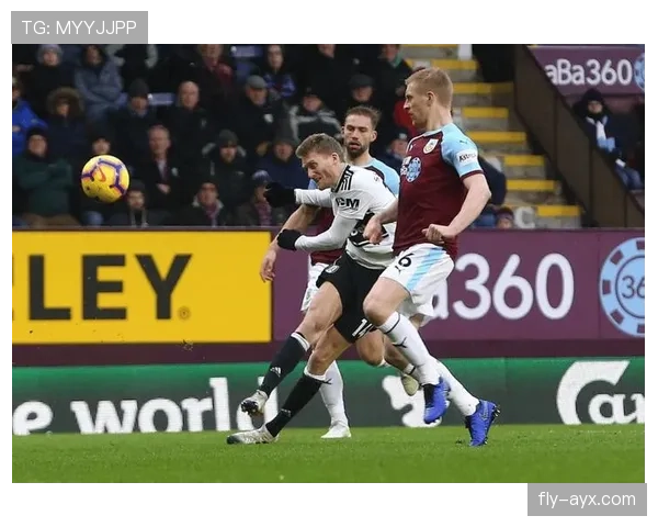 伯恩利与罗德里格斯成功续约，核心球员状态火热迎战新赛季