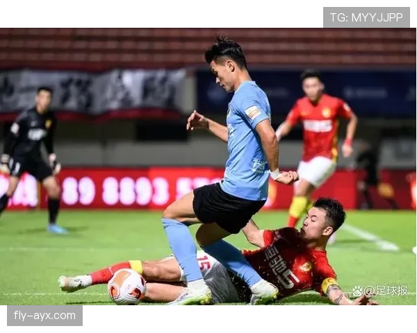 埃斯帕尼奥尔高压战术奏效，高强度对抗助球队掌控比赛节奏