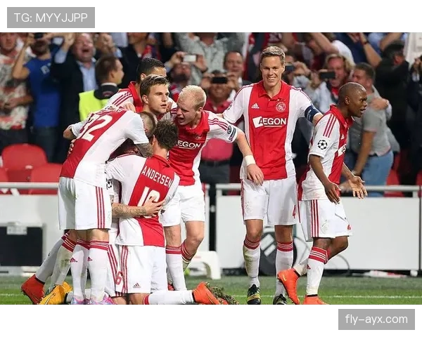 阿贾克斯关键战表现波动，对赛季争冠形势形成阶段性制约