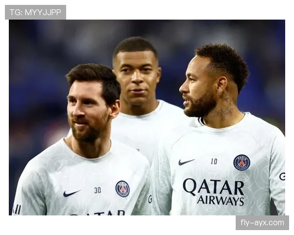 姆巴佩与内马尔关系紧张?战术地位与更衣室角色争议 姆巴佩与内马尔关系紧张?战术地位与更衣室角色争议